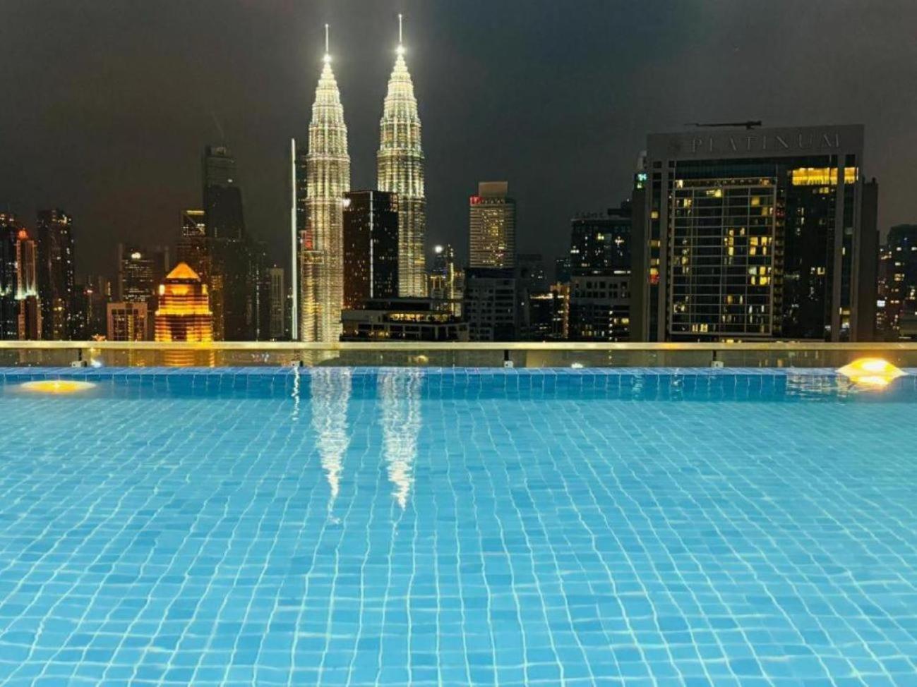 Apartamento The Luxe Colony Klcc By Sky Pool Kuala Lumpur Exterior foto
