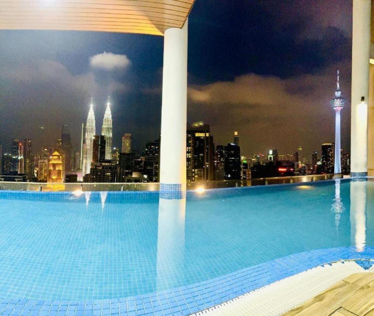 Apartamento The Luxe Colony Klcc By Sky Pool Kuala Lumpur Exterior foto