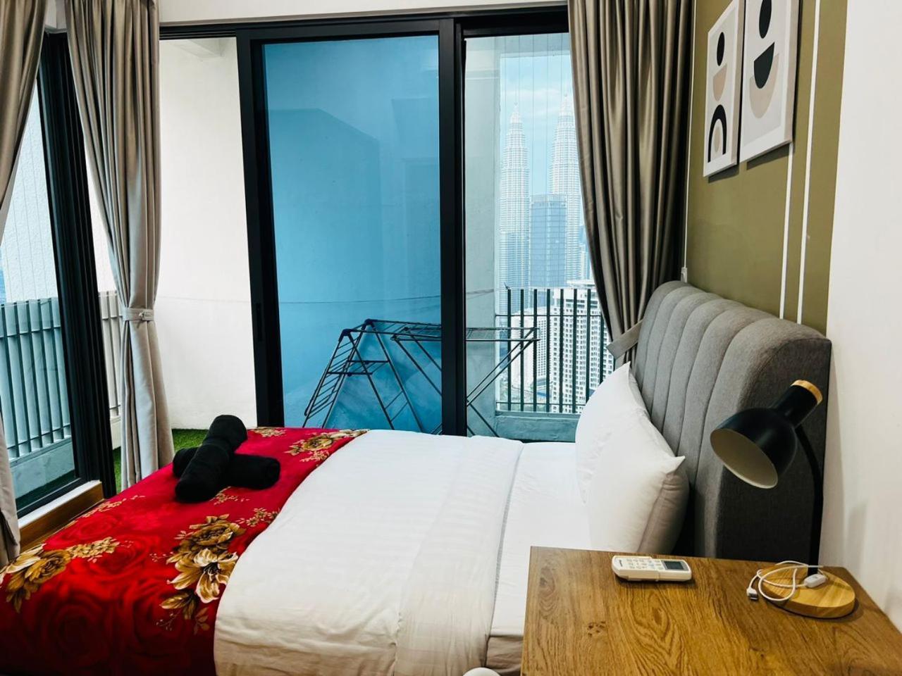Apartamento The Luxe Colony Klcc By Sky Pool Kuala Lumpur Exterior foto