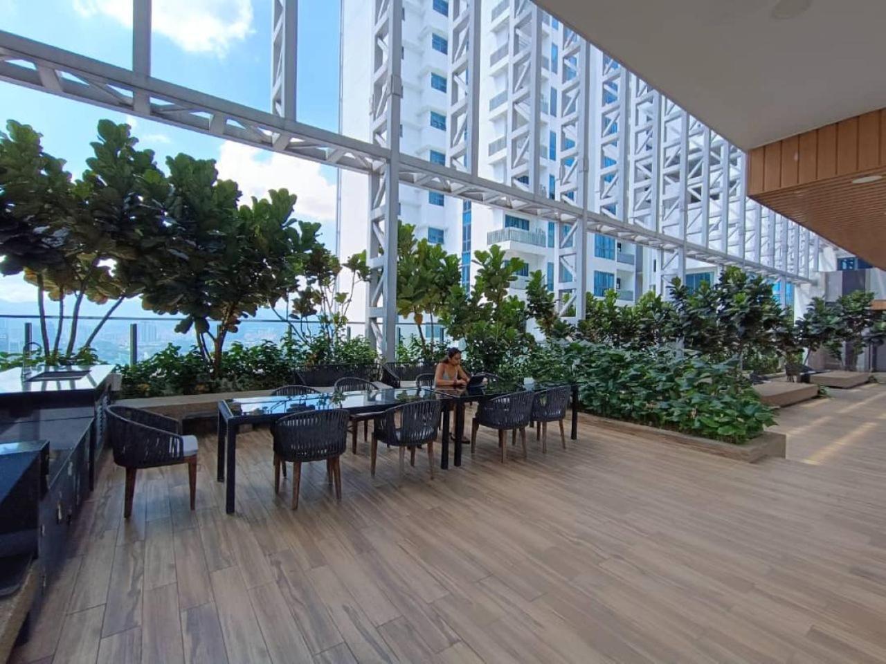 Apartamento The Luxe Colony Klcc By Sky Pool Kuala Lumpur Exterior foto